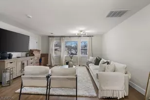 22 Crescent Ct, Newark, NJ 07106 - Photo 4