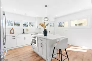 2 Gold St, Green Brook Township, NJ 08812 - Photo 8