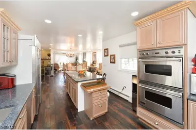30-11 Rosalie St, Fair Lawn, NJ 07410 - Photo 8