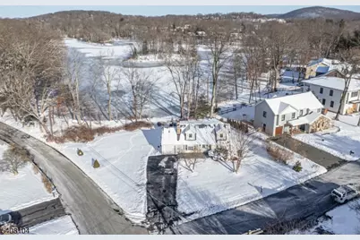 30 Edgewater Dr, Denville Twp., NJ 07834 - Photo 2