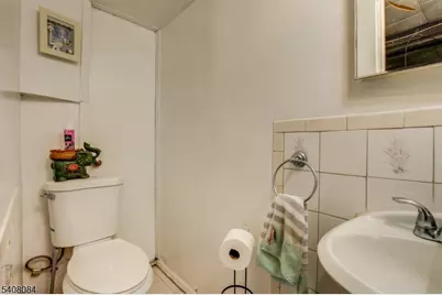 284 W End Ave, Newark, NJ 07106 - Photo 22