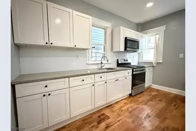 44 N 16th St, East Orange, NJ 07017 - Photo 4