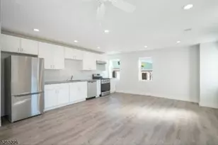 726 Bloomfield Ave, Verona, NJ 07044 - Photo 1