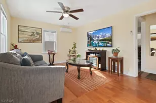 561 Marion St, Bound Brook, NJ 08805 - Photo 2