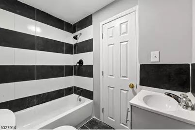 320 Lee Pl, Plainfield, NJ 07063 - Photo 22