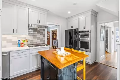 2 Longview Ter, Morristown, NJ 07960 - Photo 16