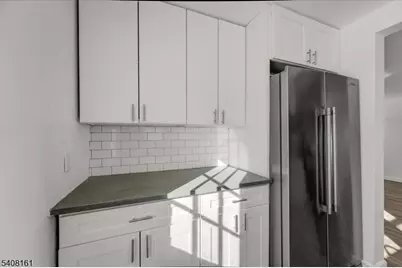 27 N 3rd Ave, Manville, NJ 08835 - Photo 6