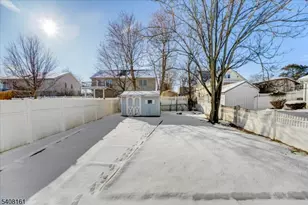 27 N 3rd Ave, Manville, NJ 08835 - Photo 24