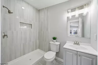 115 Frank St, Franklin Township, NJ 08873 - Photo 4