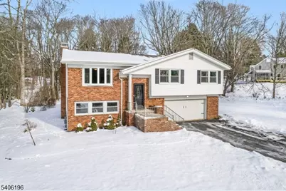 5 Willow Dr, Washington Township, NJ 07853 - Photo 2