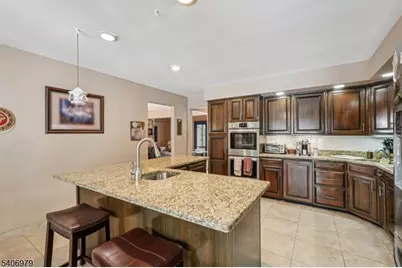 845 Rifle Camp Rd, Woodland Park, NJ 07424 - Photo 8