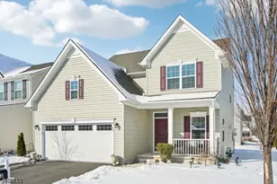 62 Trafalgar Ct, Sparta Township, NJ 07871 - Photo 2