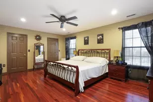 35 Reinhart Way, Bridgewater Twp., NJ 08807 - Photo 16