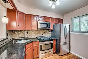 6 Tulip Ct, Edison, NJ 08820 - Photo 12