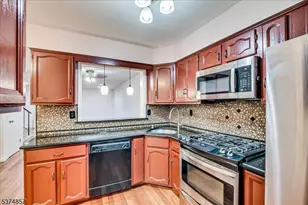 6 Tulip Ct, Edison, NJ 08820 - Photo 14