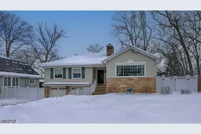 174 Hillcrest Dr, Wayne, NJ 07470 - Photo 2