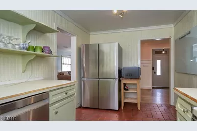 174 Hillcrest Dr, Wayne, NJ 07470 - Photo 10