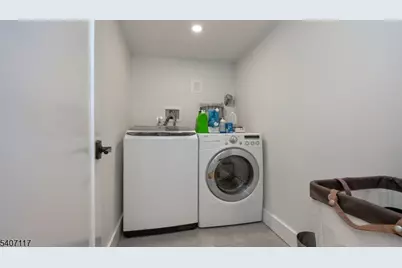 174 Hillcrest Dr, Wayne, NJ 07470 - Photo 16