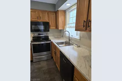 147 Mockingbird Ct, Readington, NJ 08887 - Photo 4