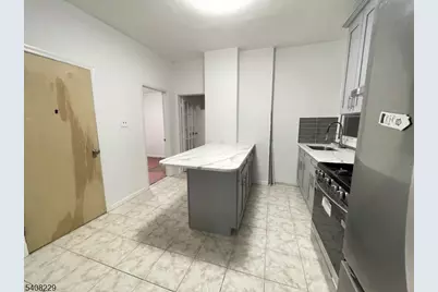 84 Brighton Ave, Kearny, NJ 07032 - Photo 8