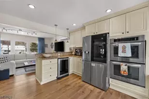 26 Pequannock Ave, Pequannock Township, NJ 07440 - Photo 12