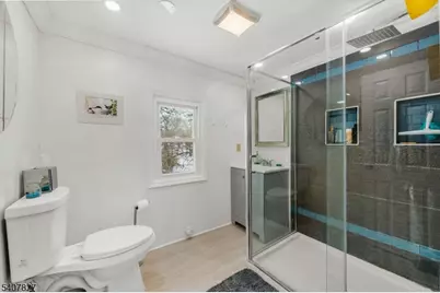 26 Pequannock Ave, Pequannock Township, NJ 07440 - Photo 32