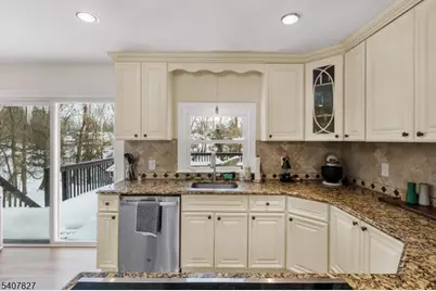 26 Pequannock Ave, Pequannock Township, NJ 07440 - Photo 16