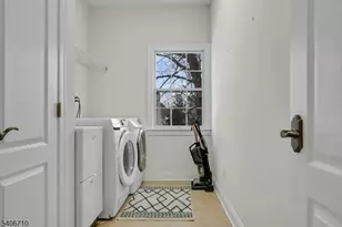 37 Crownview Ct, Sparta Township, NJ 07871 - Photo 24