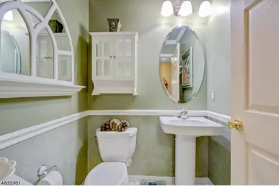 404 Manchester Dr, Nutley, NJ 07110 - Photo 24