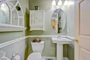 404 Manchester Dr, Nutley, NJ 07110 - Photo 24