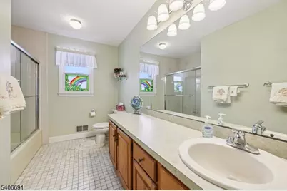 3 Agawam Dr, Wayne Twp., NJ 07470 - Photo 28