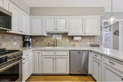 3 Agawam Dr, Wayne Twp., NJ 07470 - Photo 6