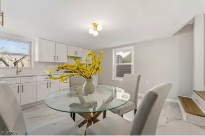 526 Jackson Ave, Elizabeth, NJ 07201 - Photo 4