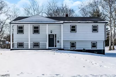 27 Marian Dr, Montgomery Township, NJ 08502 - Photo 1