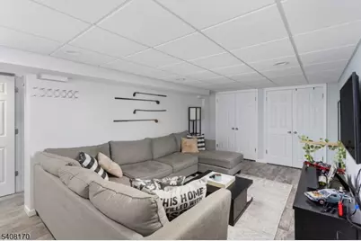 97 Continental Rd, Parsippany, NJ 07950 - Photo 34