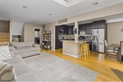 97 Continental Rd, Parsippany, NJ 07950 - Photo 14