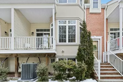 615 Maple Ct #615, Garwood, NJ 07027 - Photo 2