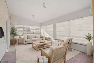 14 Pembrook Dr, Kenilworth, NJ 07033 - Photo 2