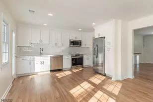 9 Dixon Pl, East Hanover Township, NJ 07936 - Photo 10