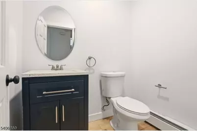 71 Oakland Ter, Newark, NJ 07106 - Photo 22