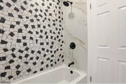 71 Oakland Ter, Newark, NJ 07106 - Photo 20