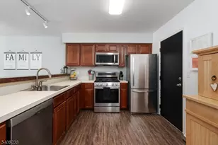 71 Avebury Pl, Franklin Township, NJ 08873 - Photo 8