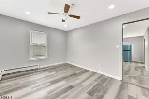 601 Ridgeway Ave, Old Bridge Township, NJ 08879 - Photo 32