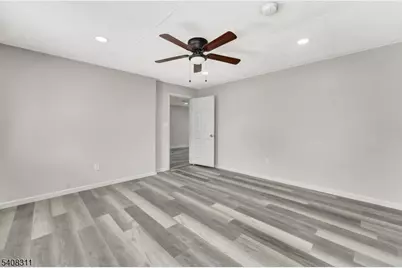 601 Ridgeway Ave, Old Bridge Township, NJ 08879 - Photo 16