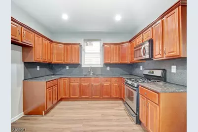 160 S 11th St, Newark, NJ 07107 - Photo 10