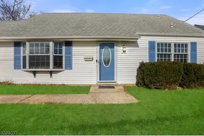 24 Frederick Ave, Woodbridge Township, NJ 07067 - Photo 4