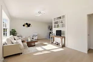 24 Frederick Ave, Woodbridge Township, NJ 07067 - Photo 6