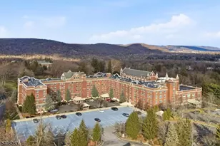 2301 Rio Vista Dr, Mahwah, NJ 07430 - Photo 1