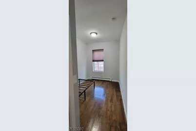 110 Peabody Pl, Newark, NJ 07104 - Photo 8