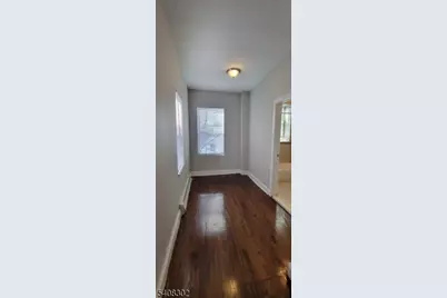 110 Peabody Pl, Newark, NJ 07104 - Photo 6